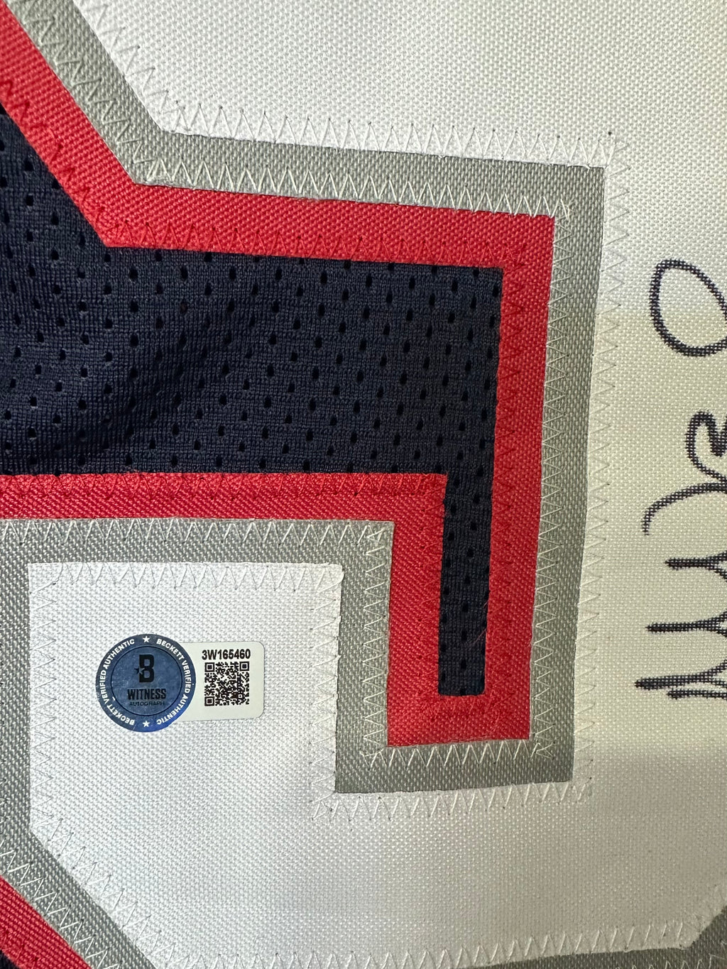 New England aPtriots - Mike Vrabel autographed jersey