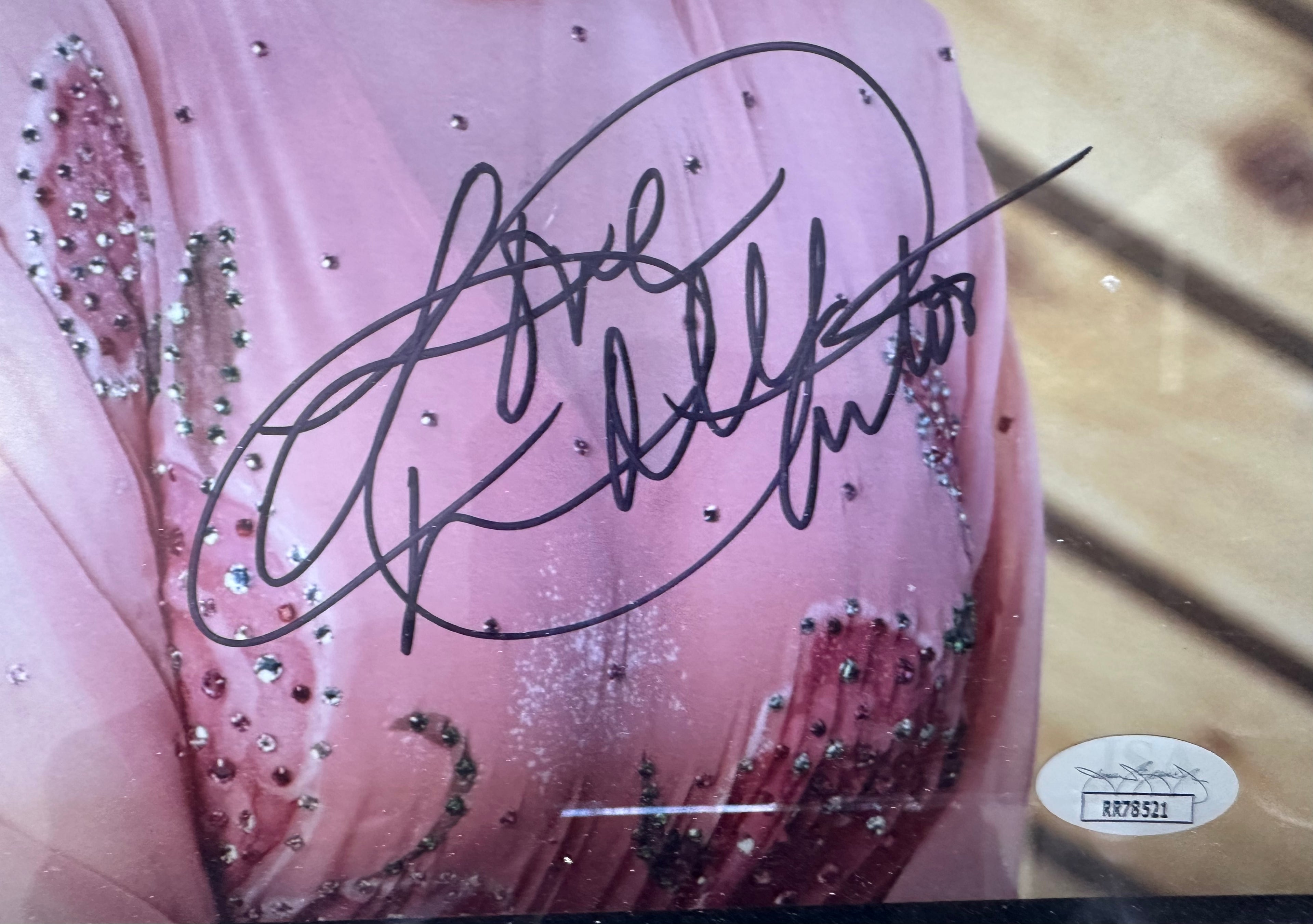 Dolly Parton Country Music Legend signed 8x10