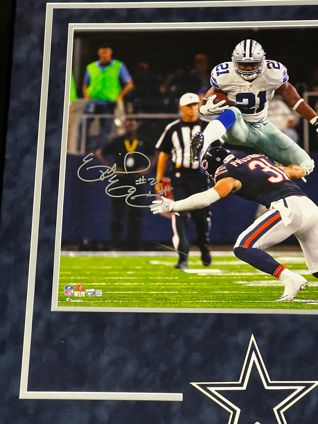 Dallas Cowboys -  Ezekiel Elliot Autographed
