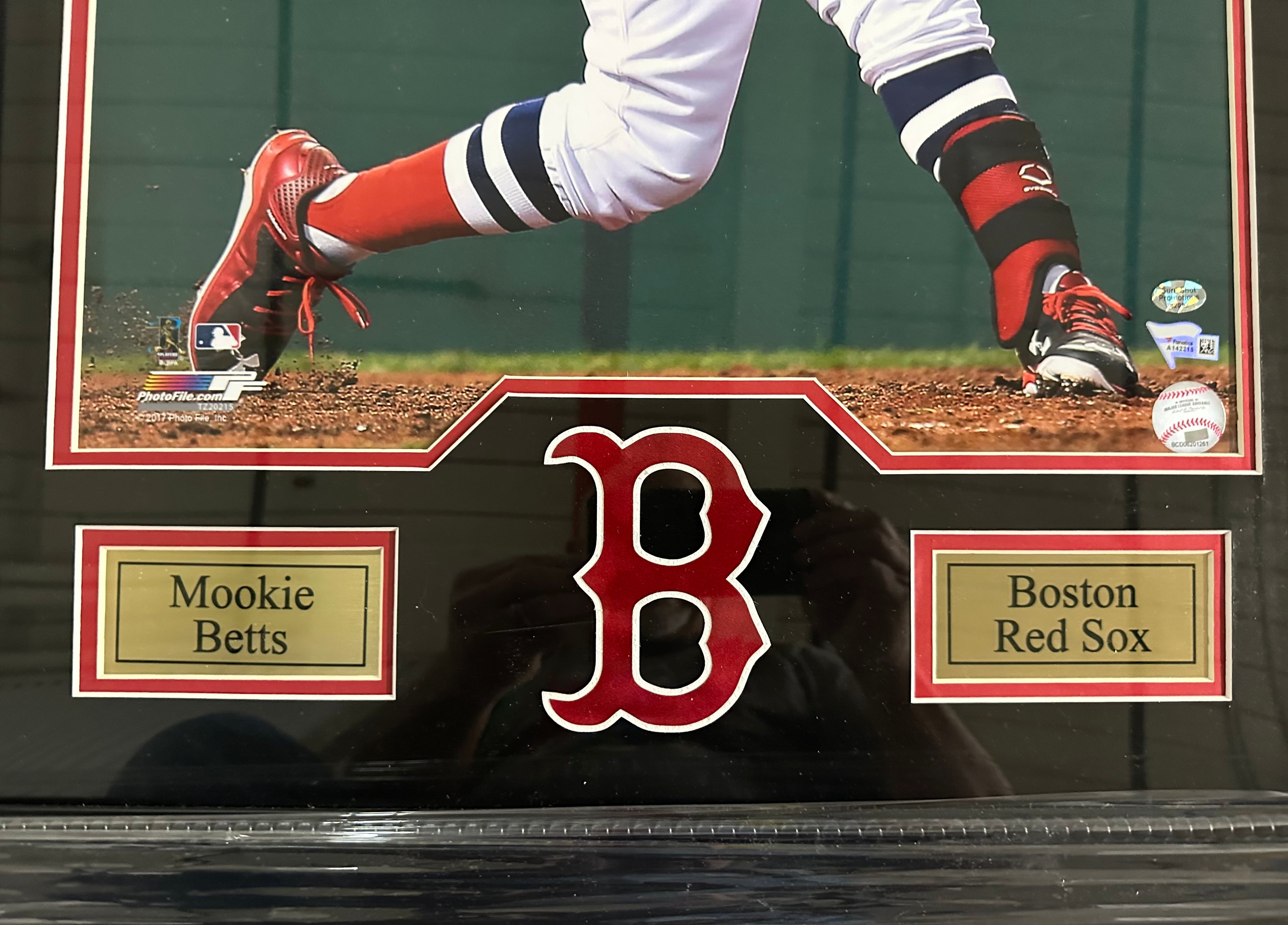 Boston Red Sox - Mookie Betts 16x20 Autographed Photo