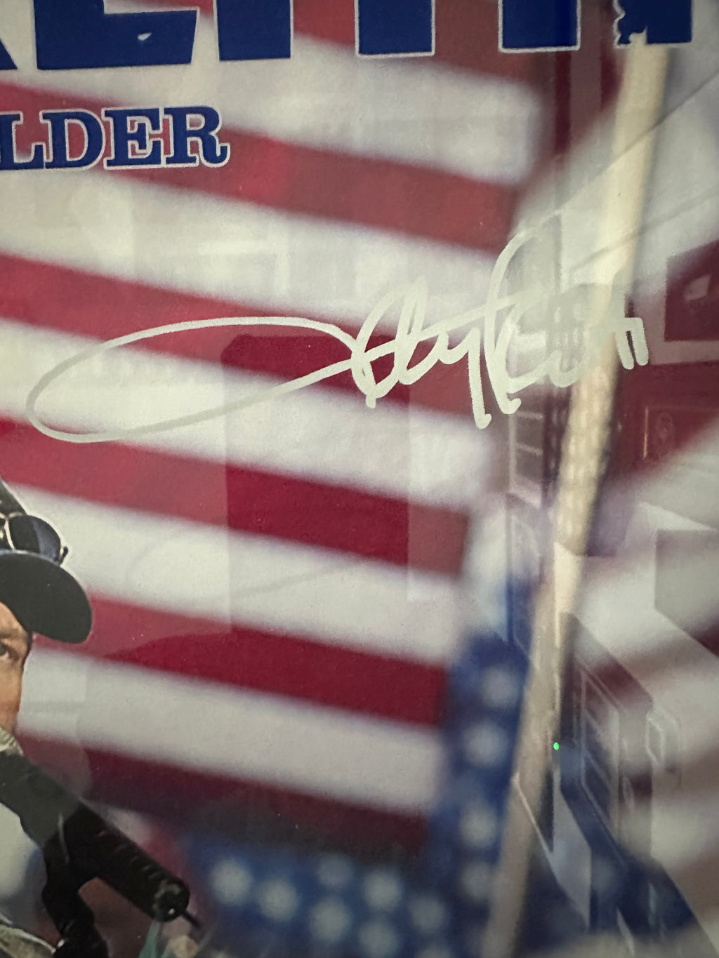 Toby Keith - An American Soldier with a video montage and facsimile signature