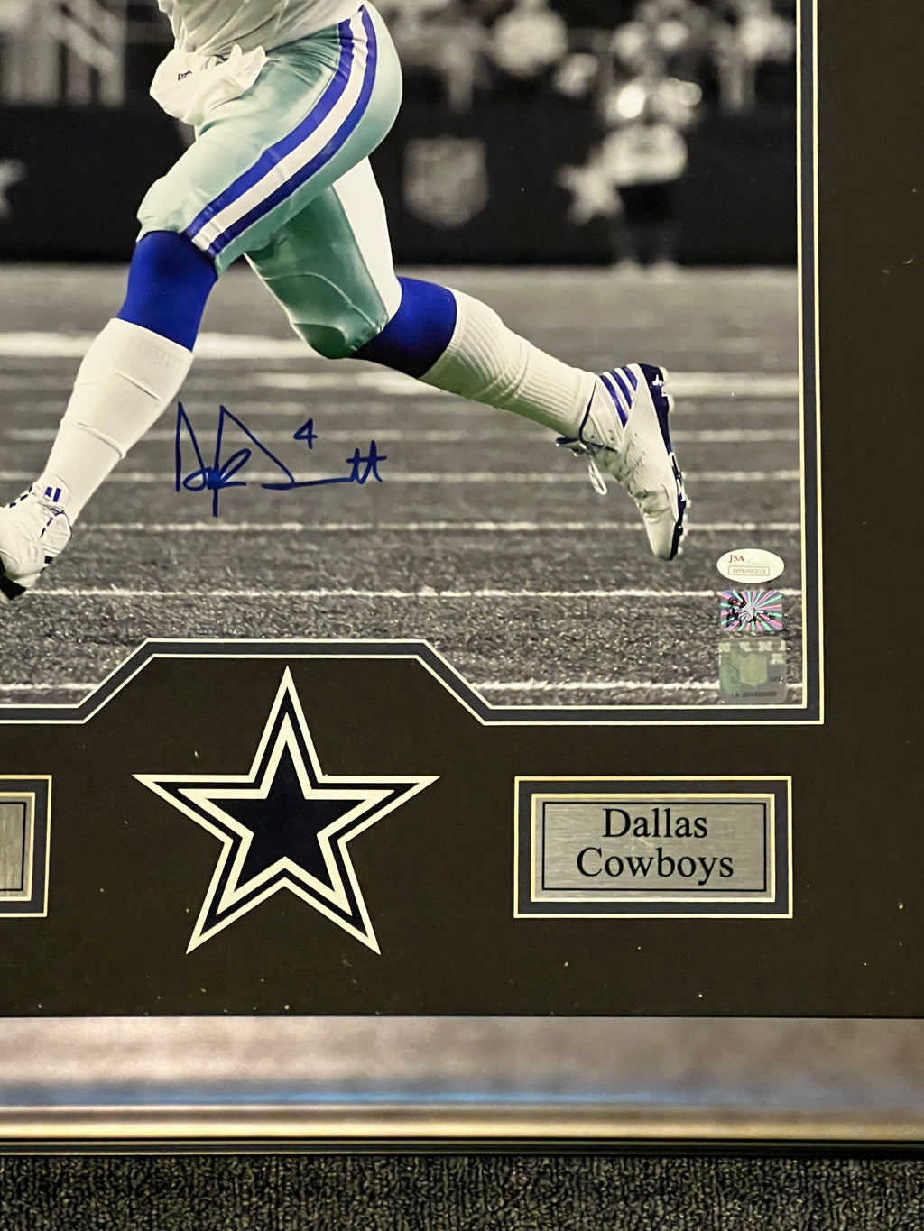 Dallas Cowboys - Dak Prescott Autographed 16x20 Photo