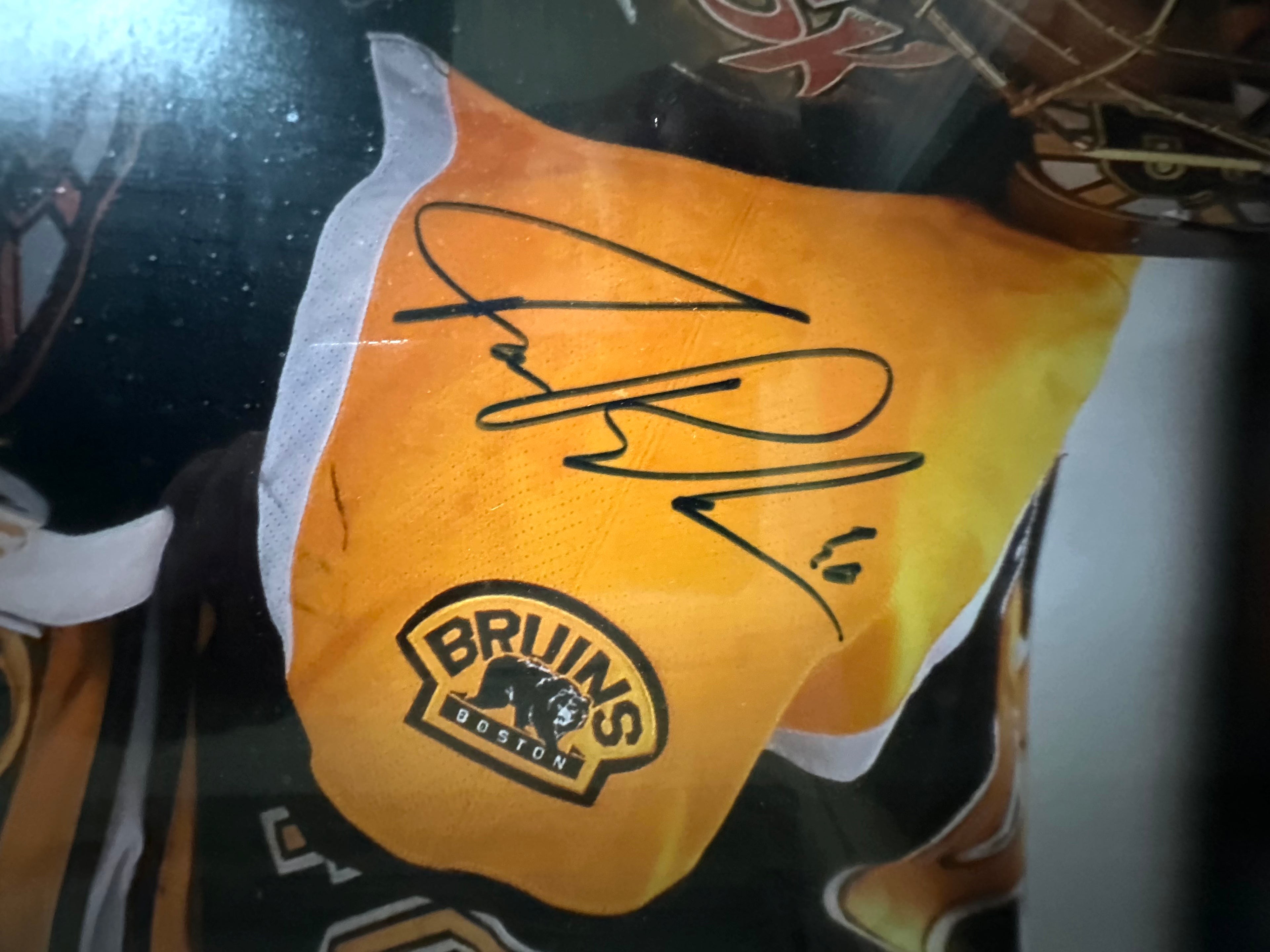 Boston Bruins - Tuukka Rask autographed 16x20 photo with net