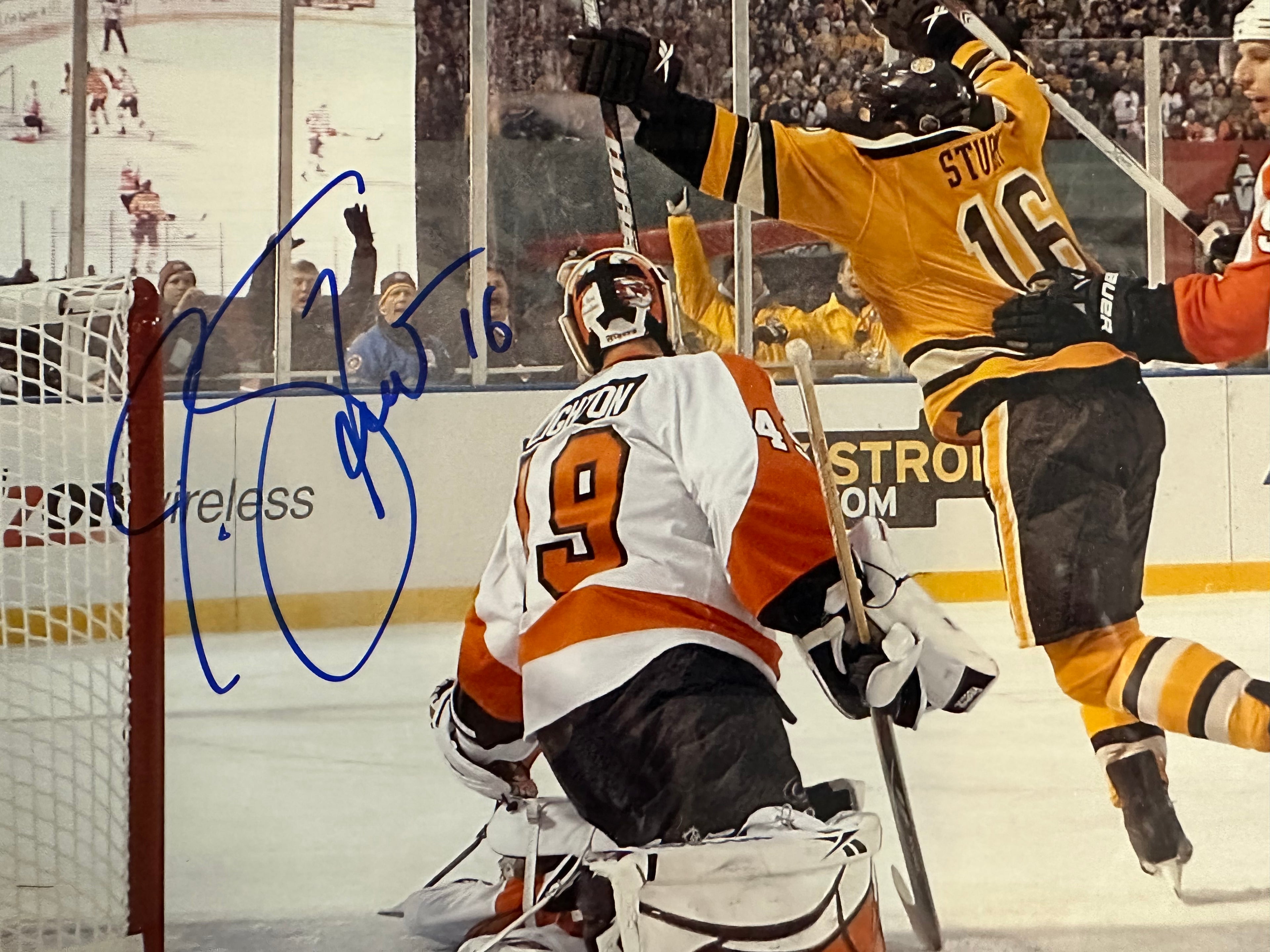 Boston Bruins - Winter Classics signed Marco Sturm