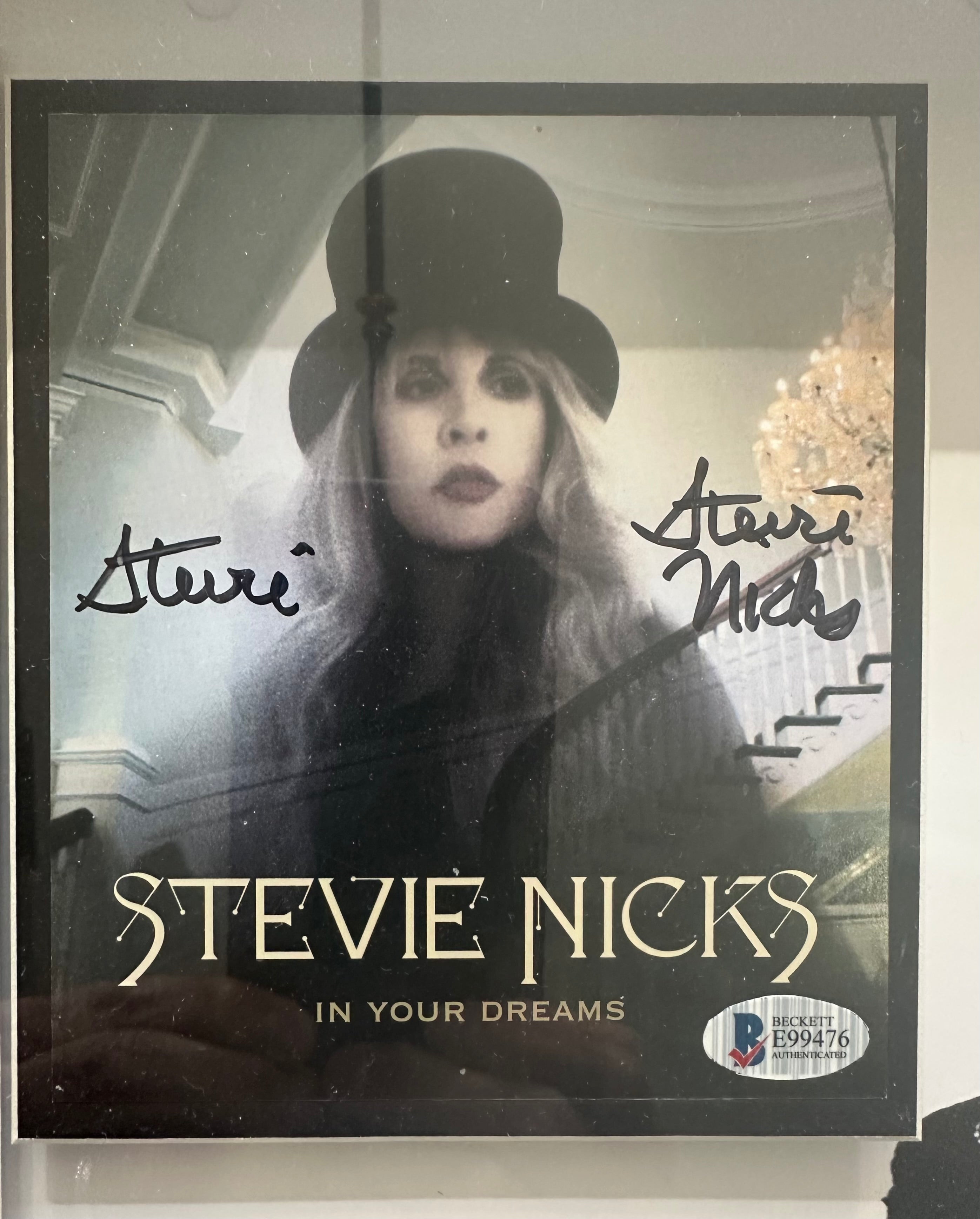 Fleetwood Mac Band Autographed Album & Stevie Nicks Autographed Pic