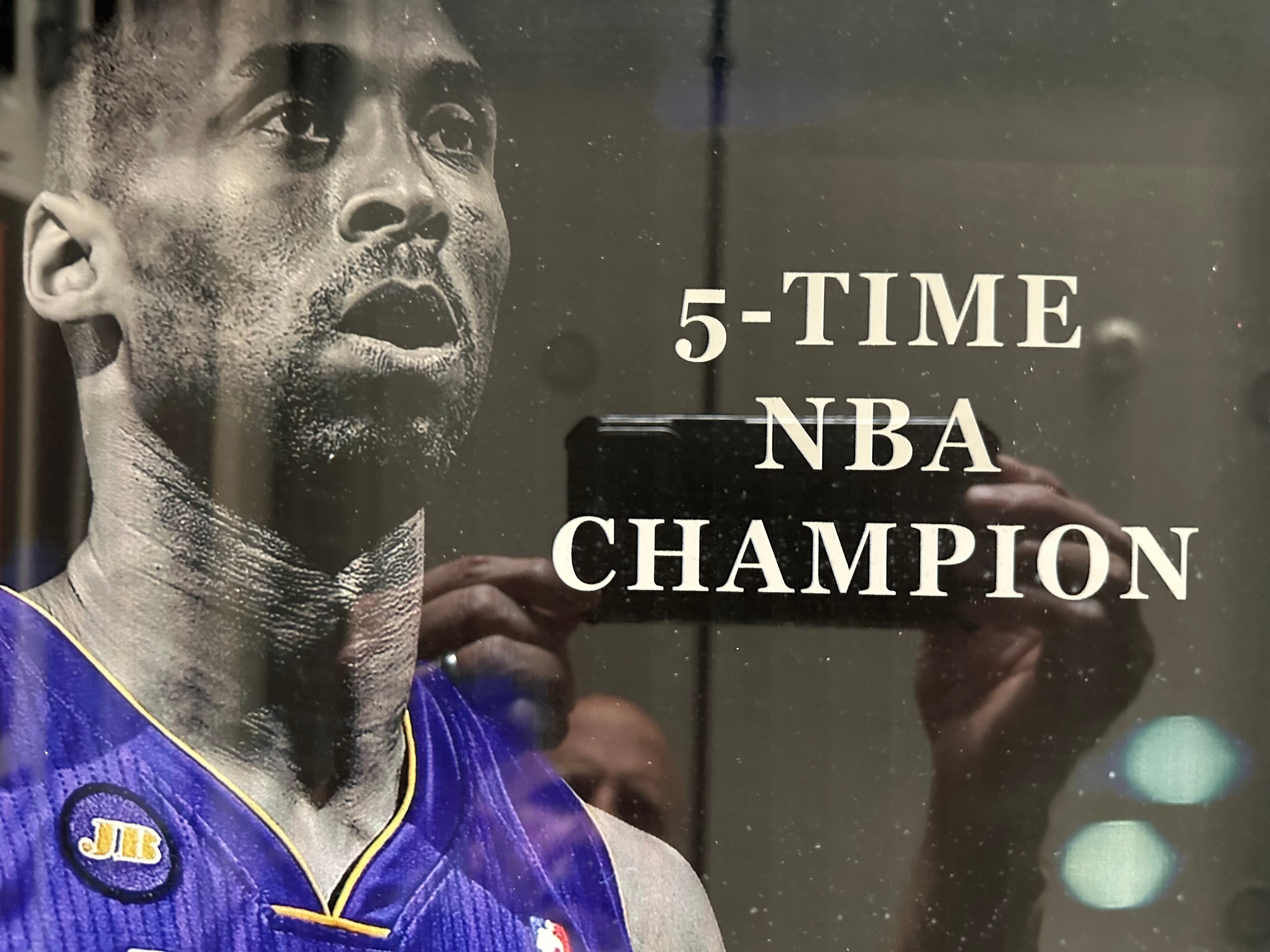 LA Lakers - Kobe Bryant 5x NBA Champion with Replica Rings