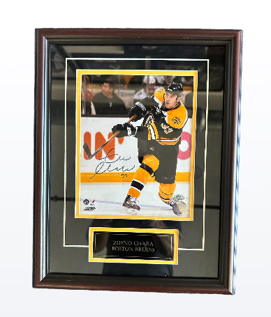Zdeno Chara Boston Bruins Defenceman - Autographed