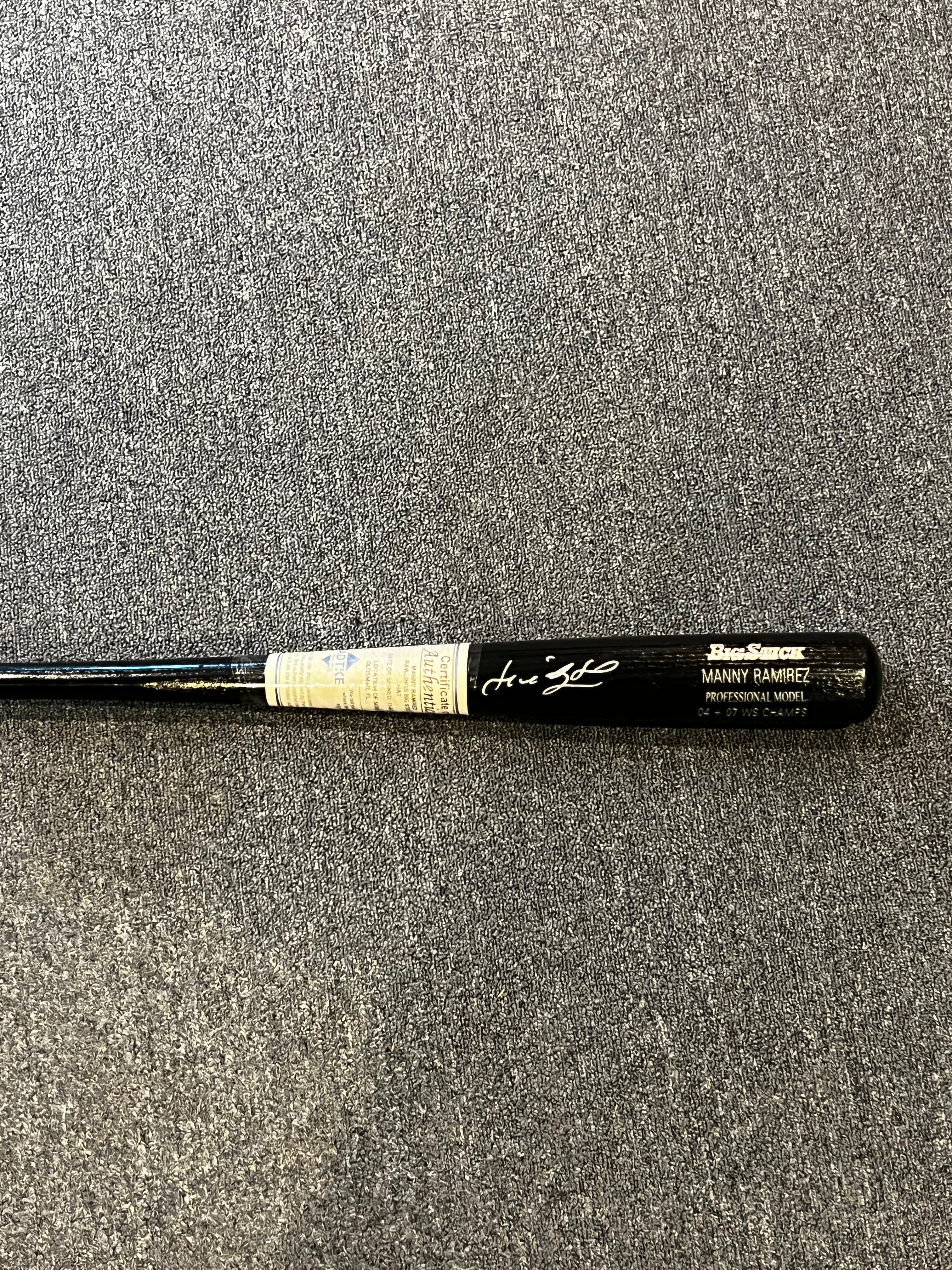 Boston Red Sox - Manny Ramirez signed Bat