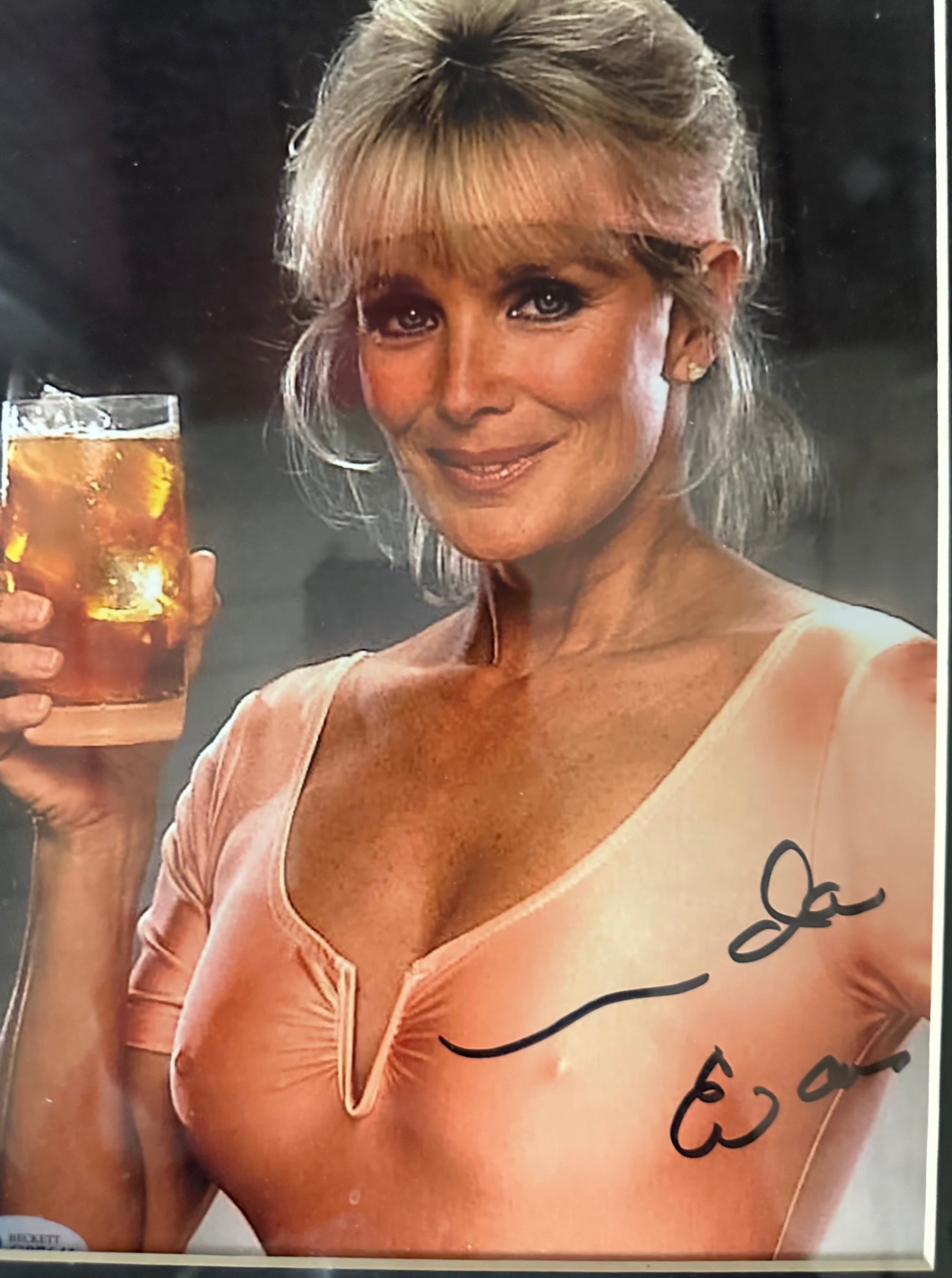 Linda Evans autographed 8x10 photo
