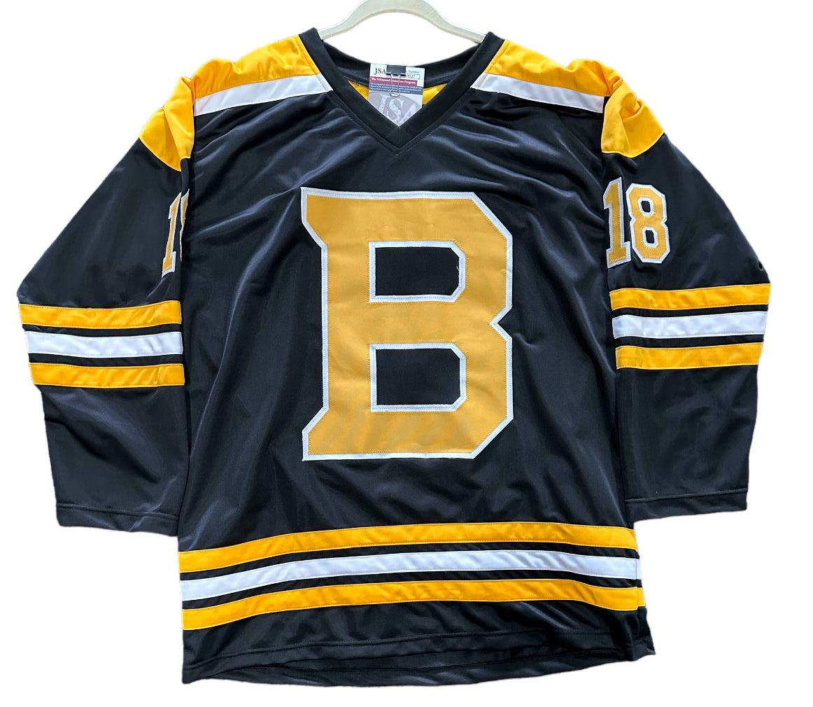 Boston Bruins - Pawel Zacha Autographed Hockey Jersey