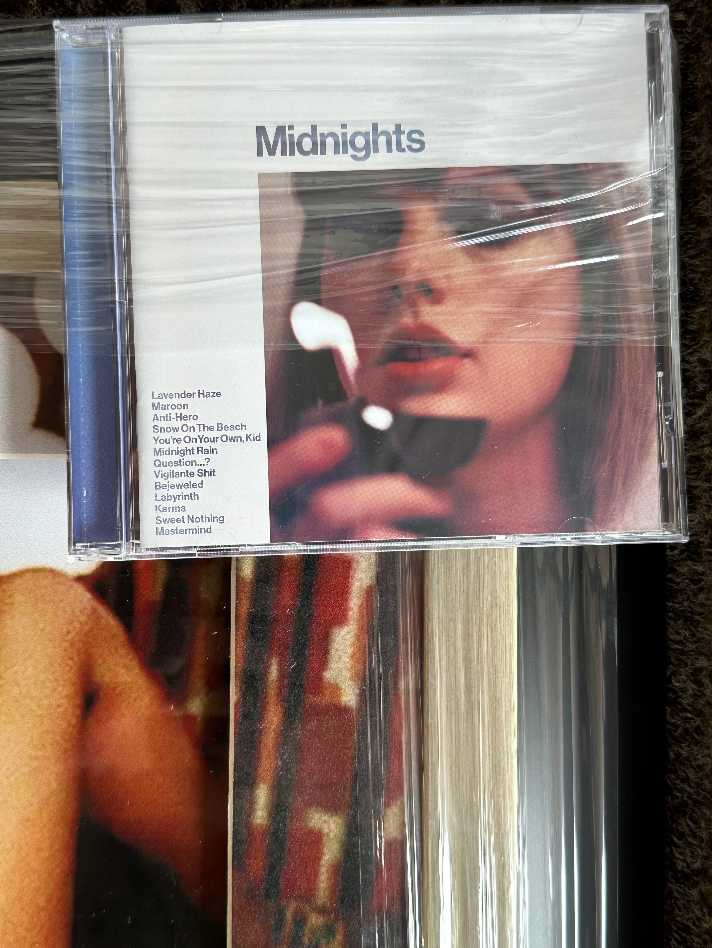 Taylor Swift Midnights signed with CD