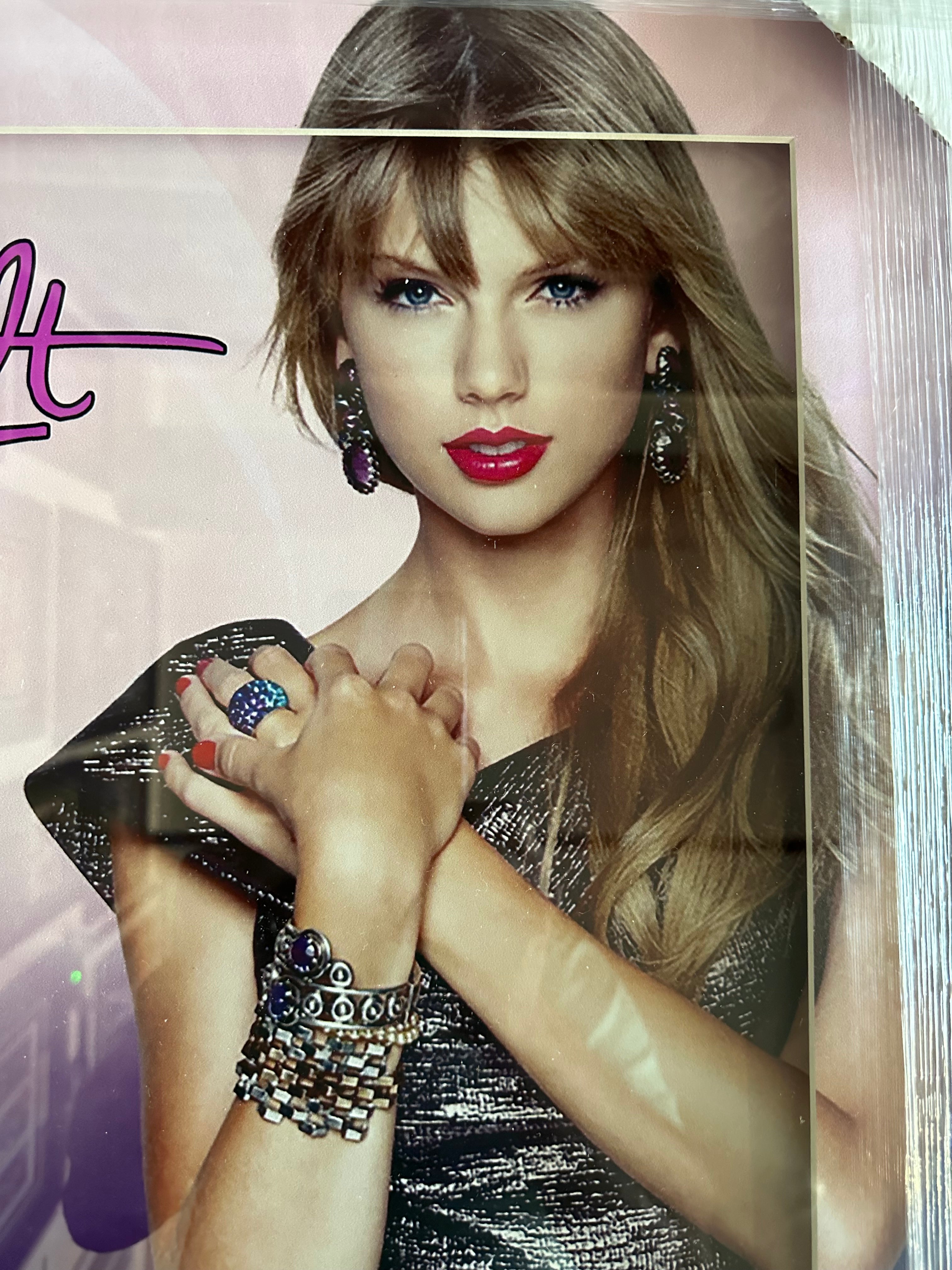 Taylor Swift "Teardrops On My Guitar" Handwritten Commemorative Lyrics
