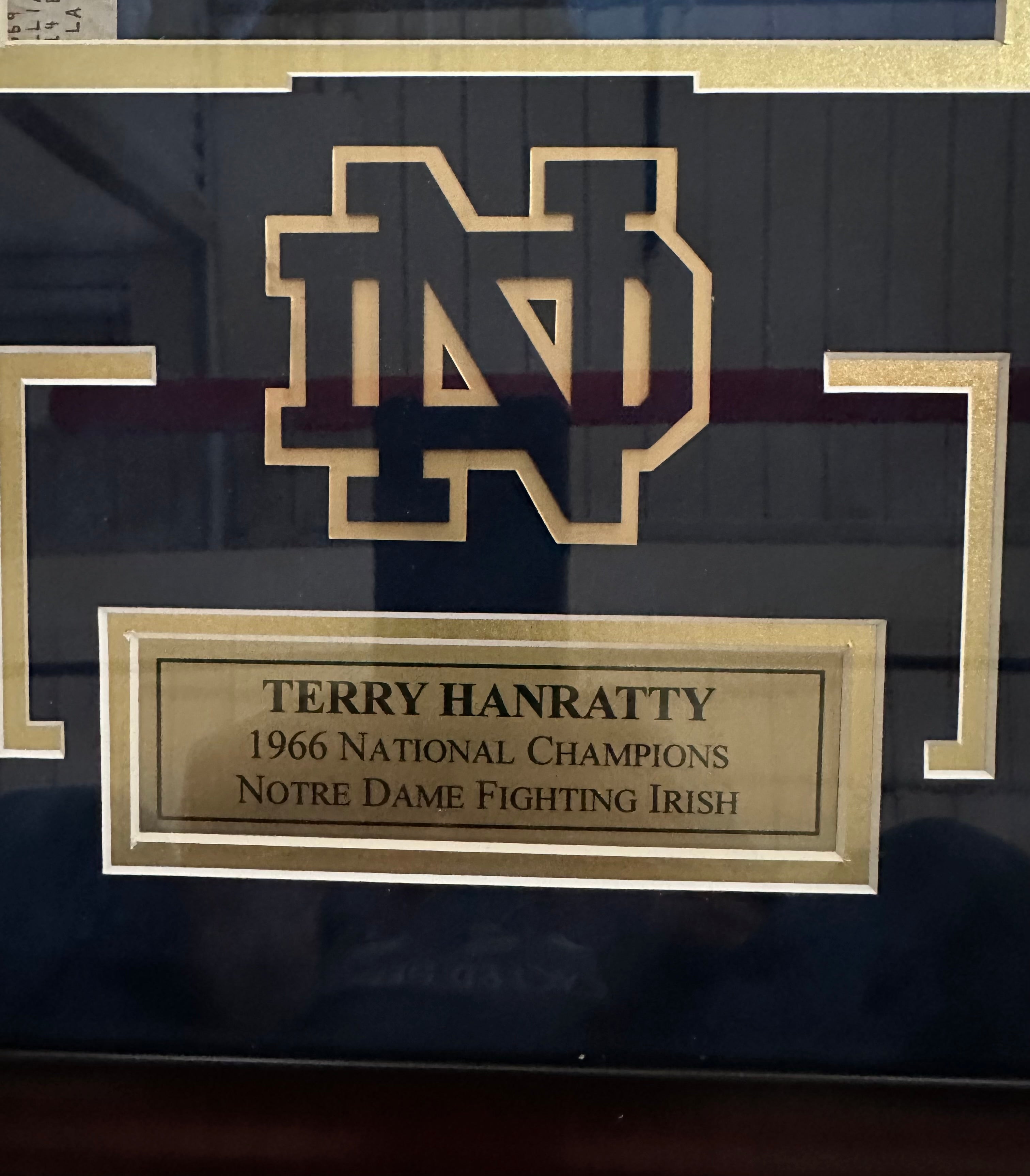 Notre Dame - Terry Hanratty 1966 National Champions Autographed SI Magazine