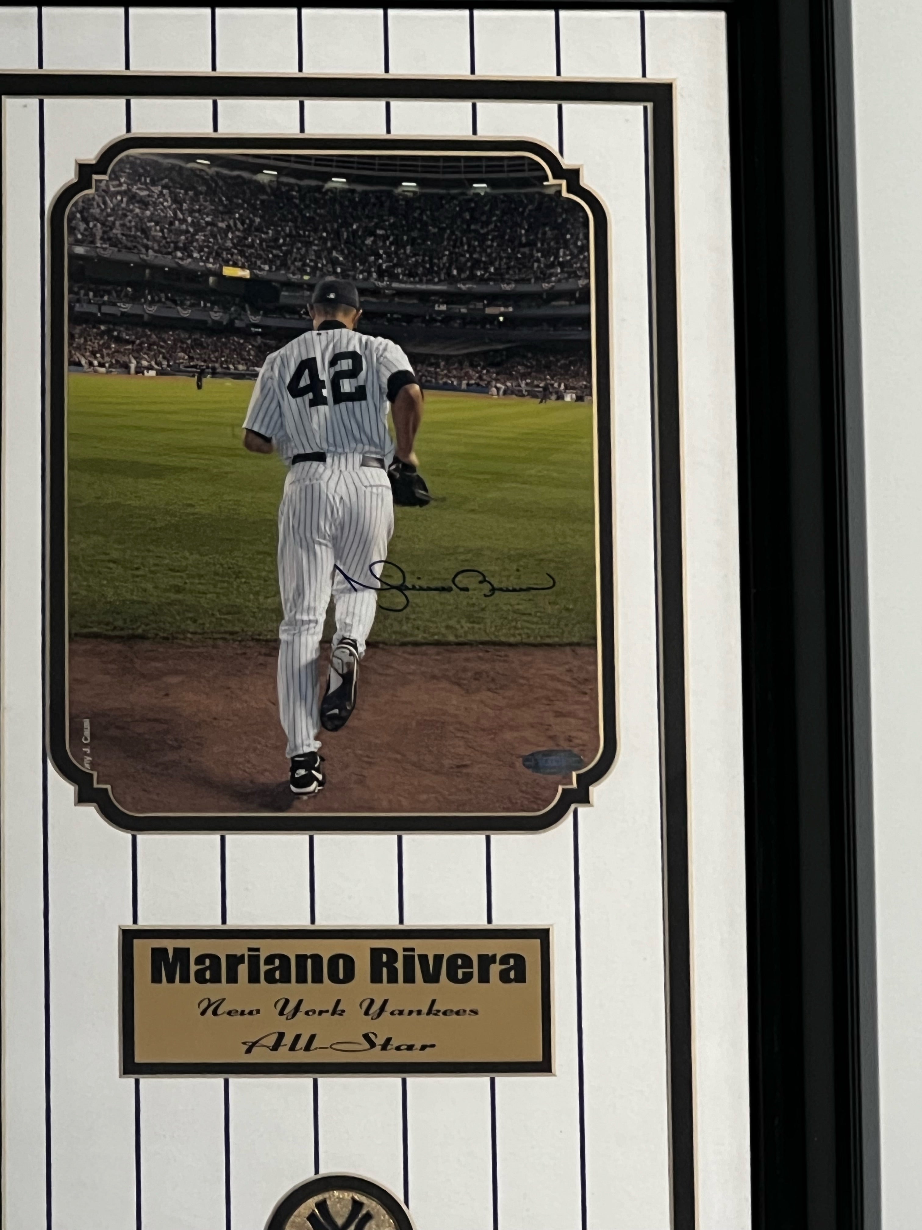 New York Yankees - Mariano Rivera Autographed