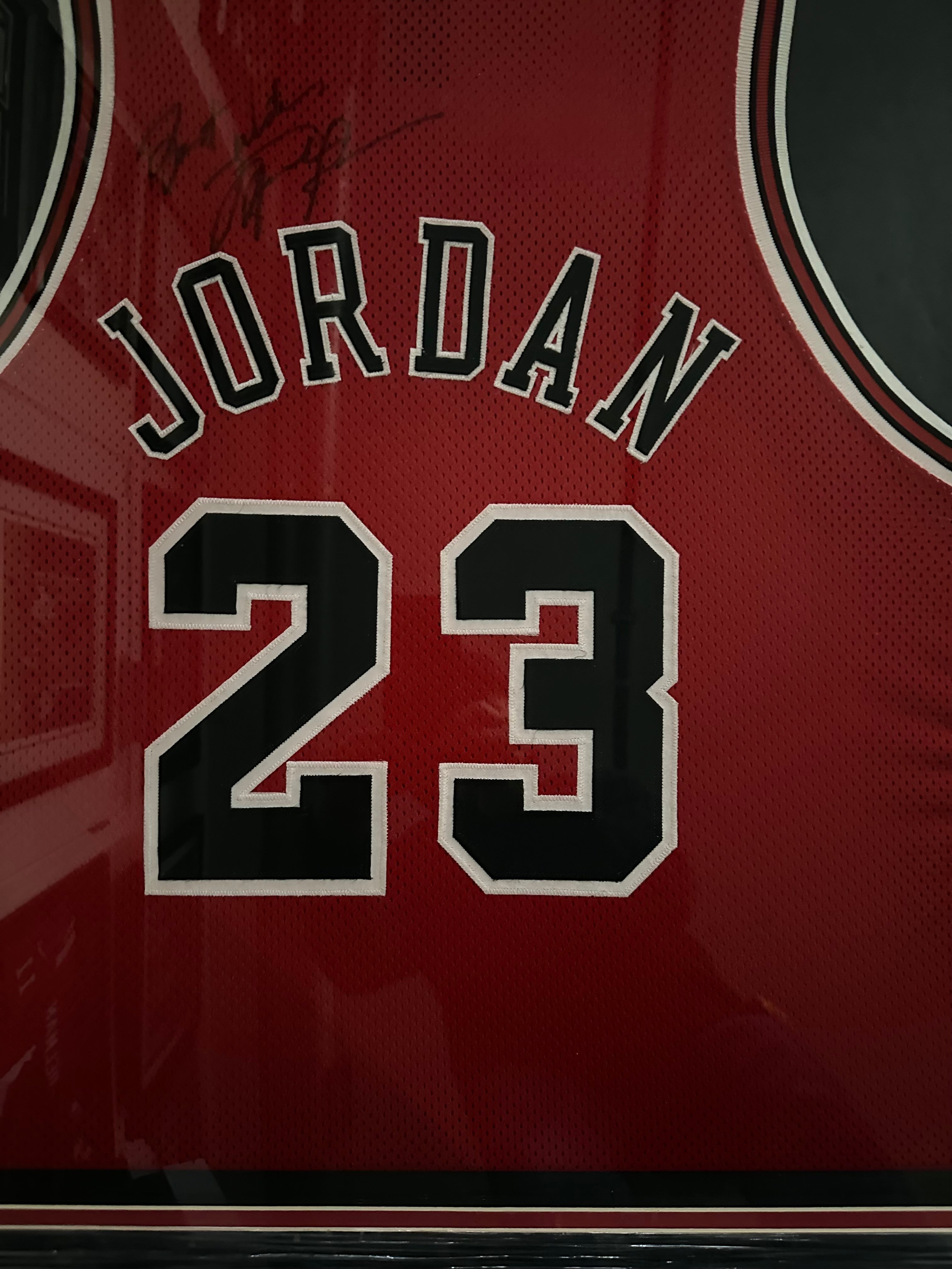 Chicago Bulls - Michael Jordan Autographed Framed Jersey with cards