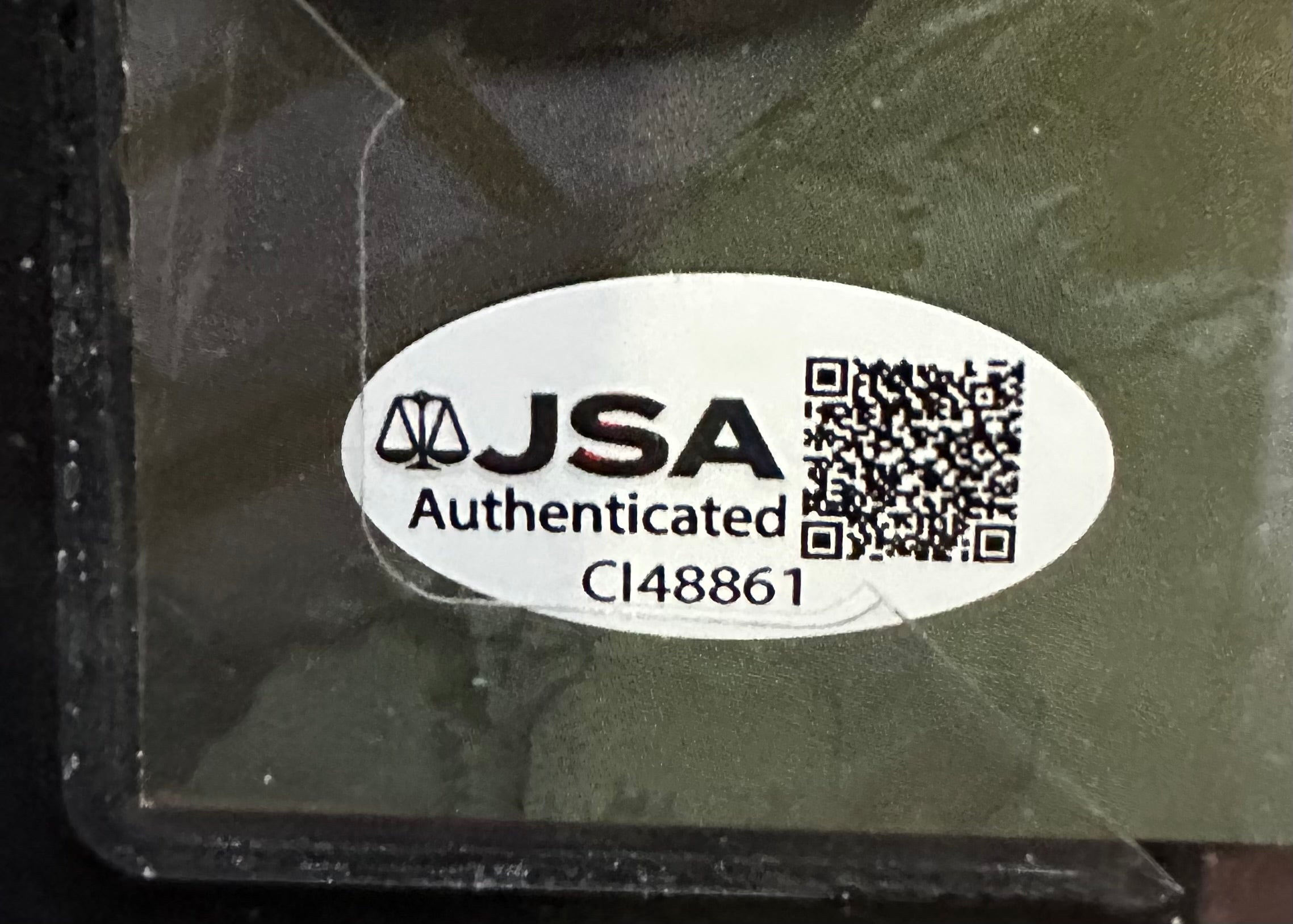 Taylor Swift - The life of a showgirl autographed CD