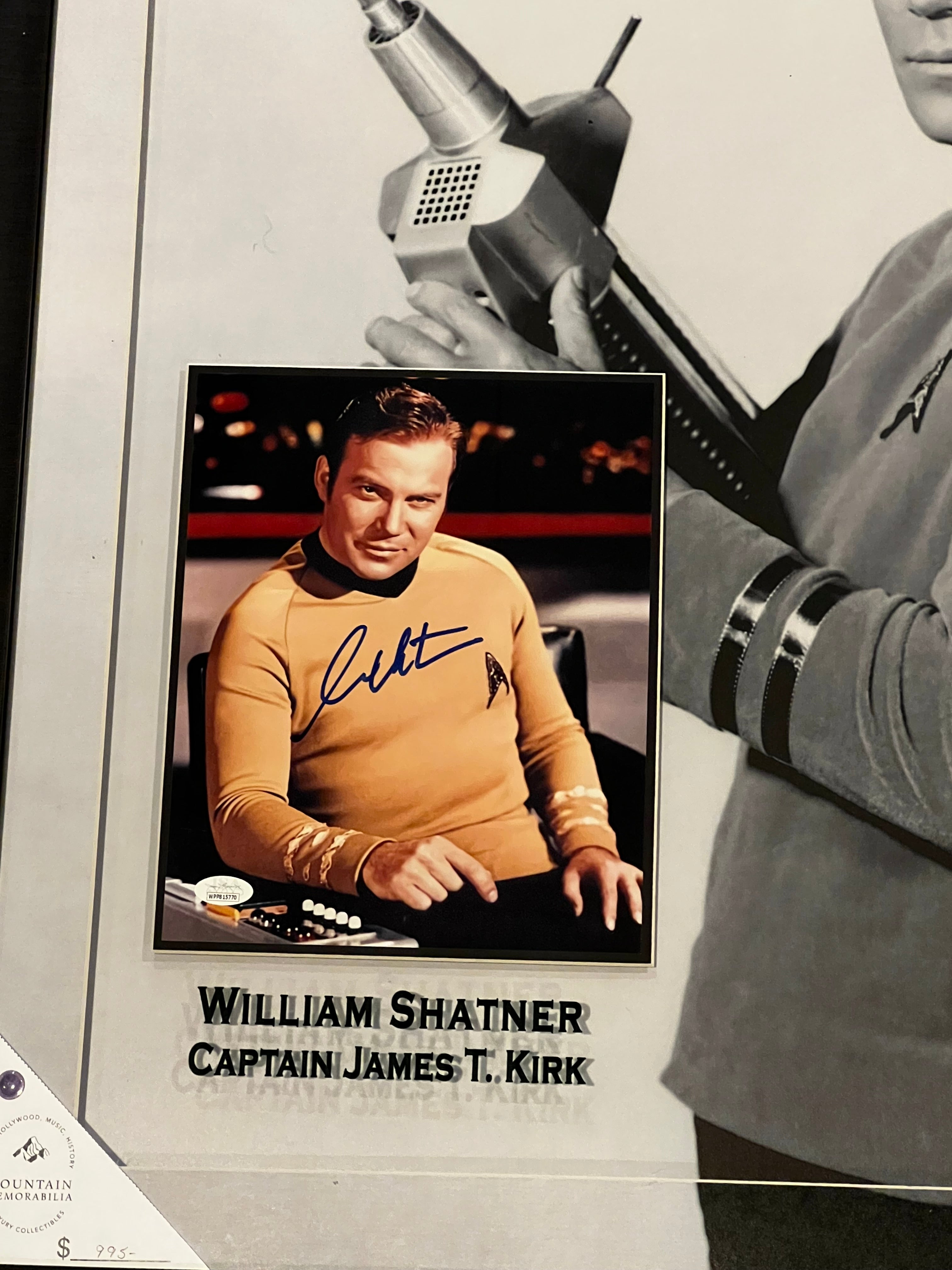 Star Trek - Captain Kirk Autographed