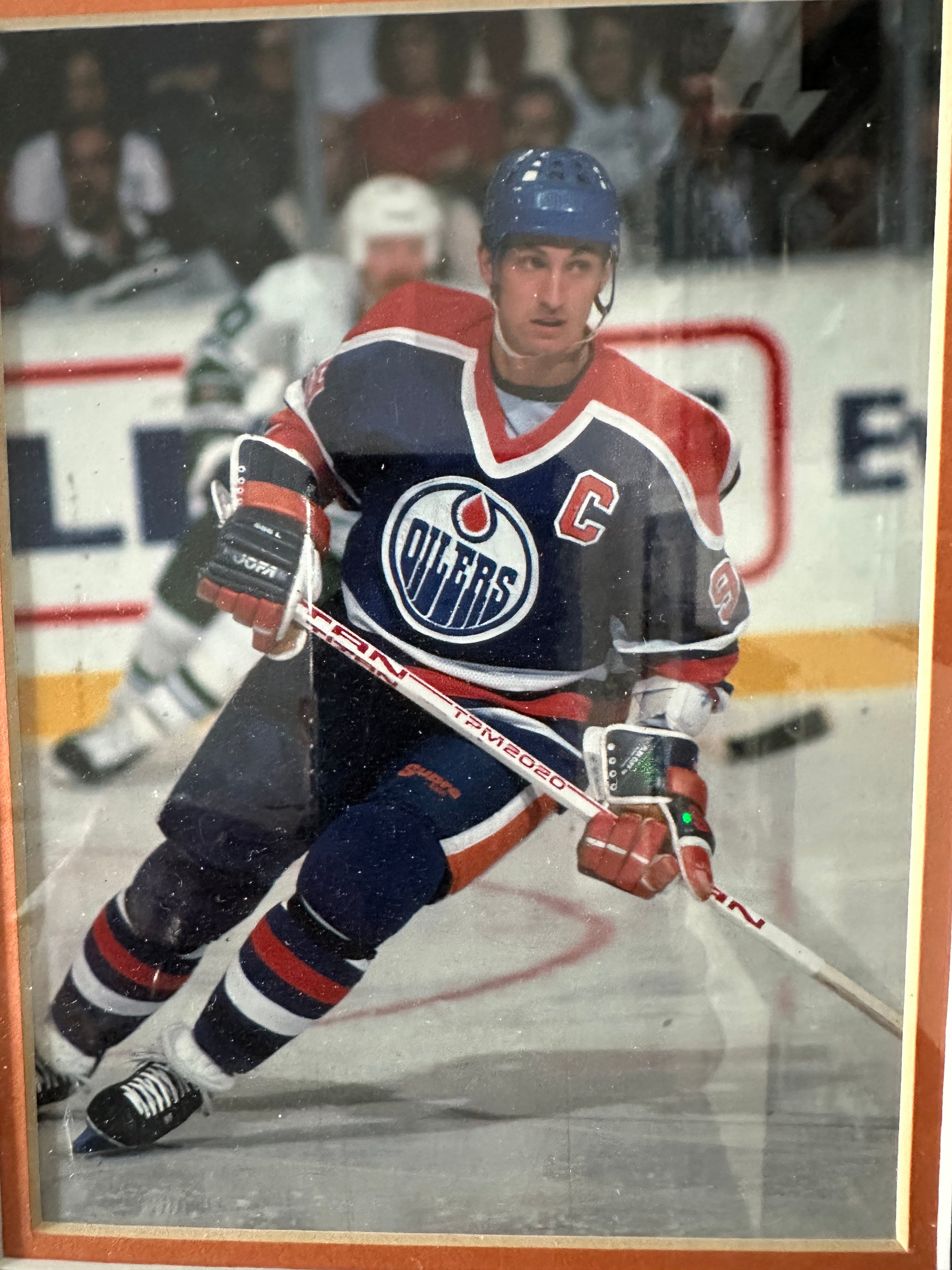 Edmonton Oilers - Wayne Gretsky Autographed framed Jersey