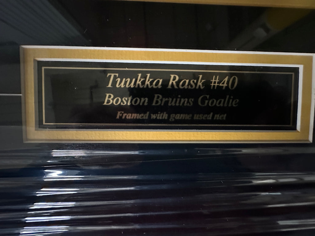 Boston Bruins - Tuukka Rask autographed 16x20 photo with net