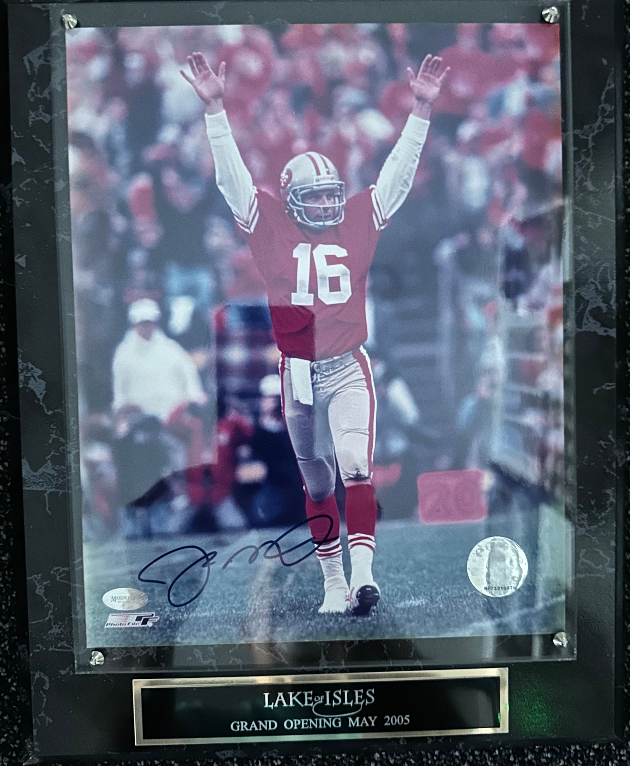 San Francisco 49ers - Joe Montana 8 x 10 Autographed photo on plaque