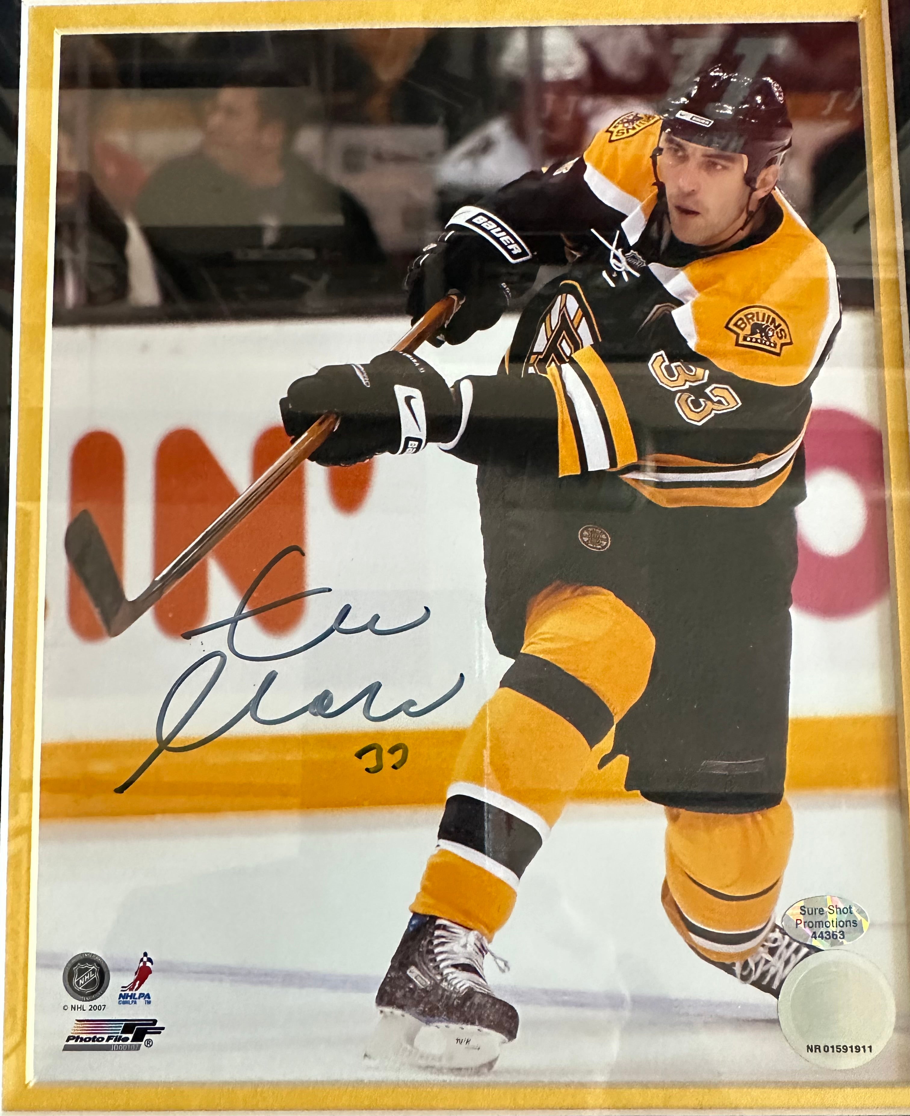 Zdeno Chara Boston Bruins Defenceman - Autographed