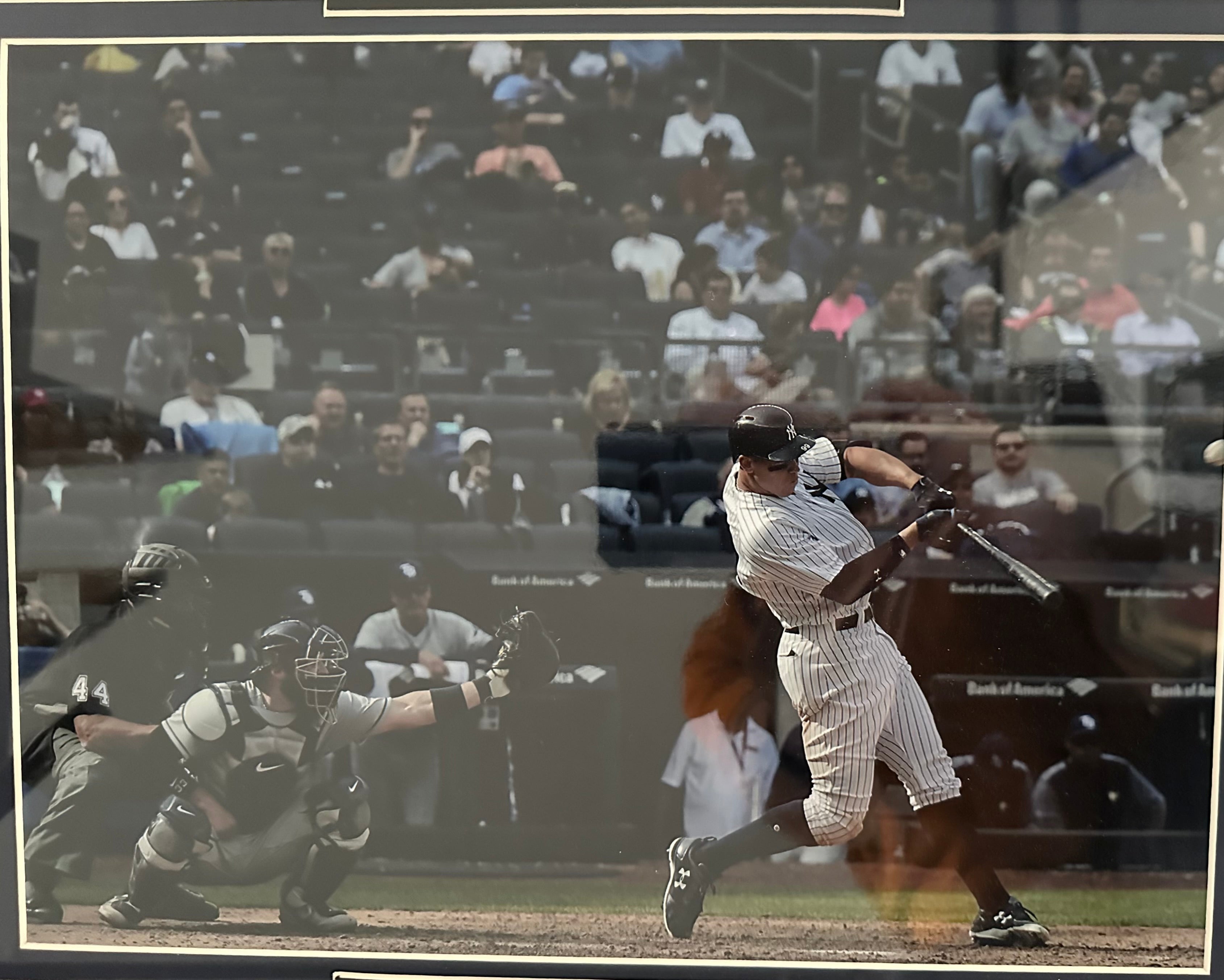 New York Yankees - Aaron Judge Autographed 8 x 10