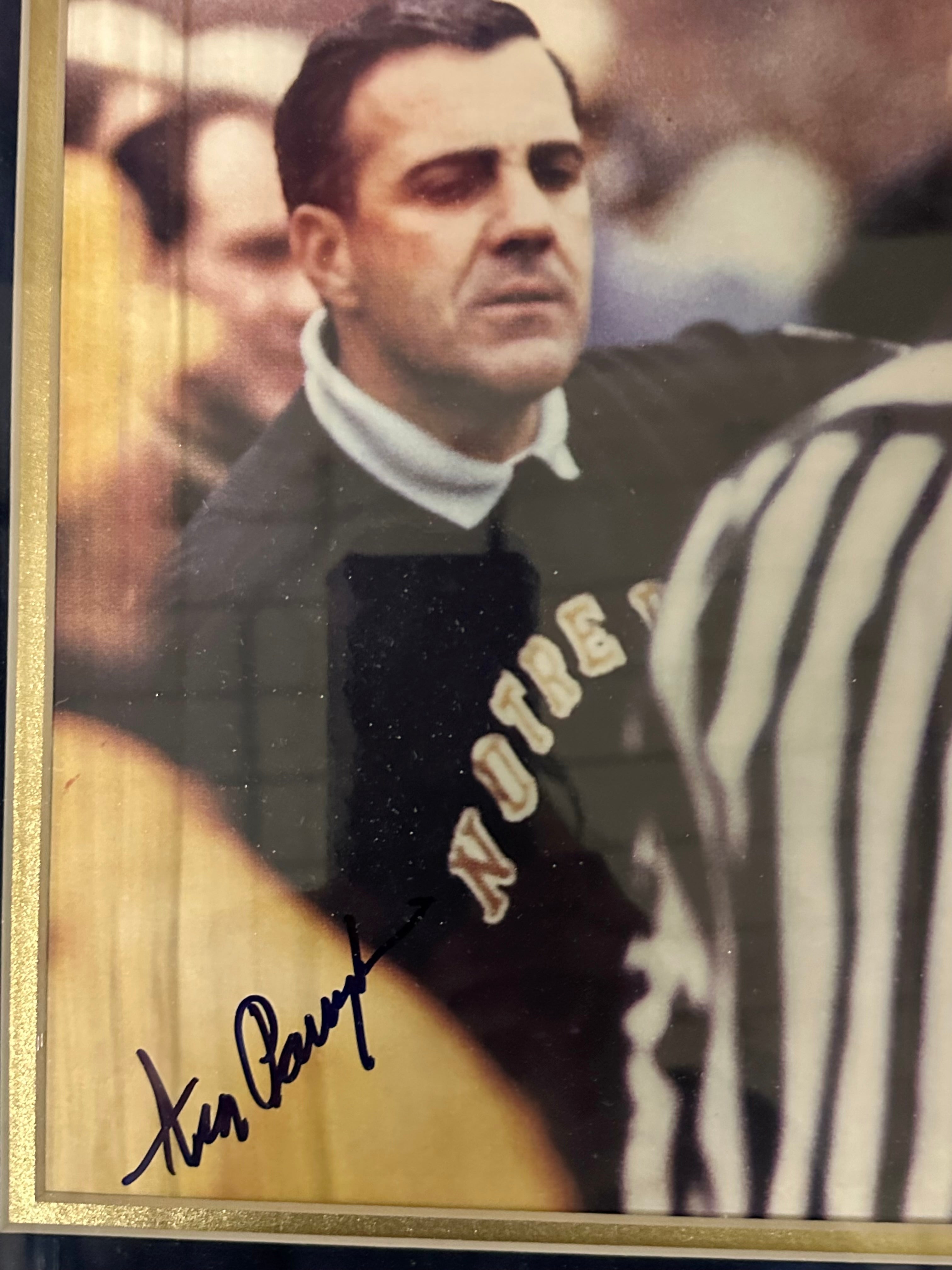 Notre Dame - Ara Parseghian autographed 8x10