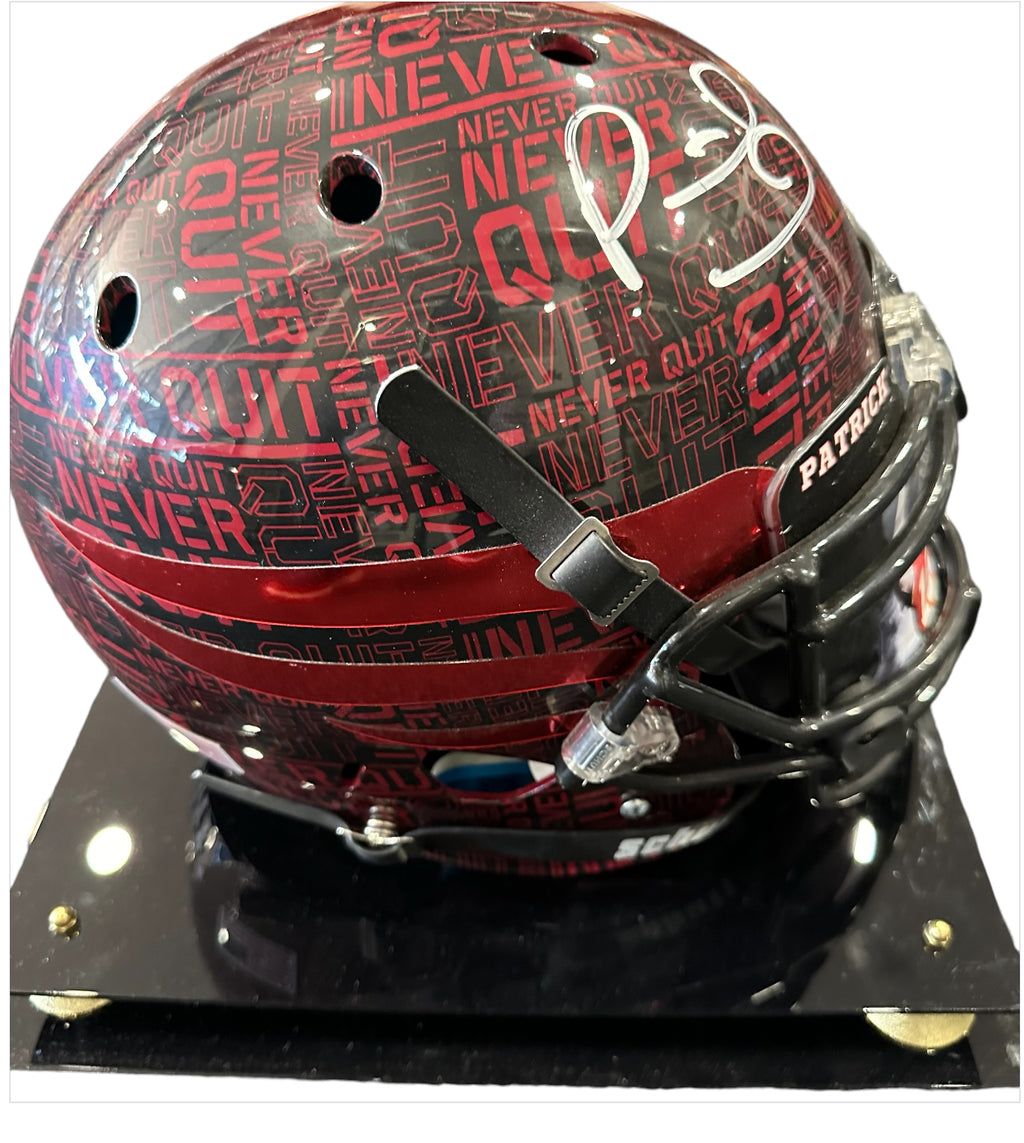 Kansas City Chiefs - Patrick Mahomes Autographed Never Quit Helmet