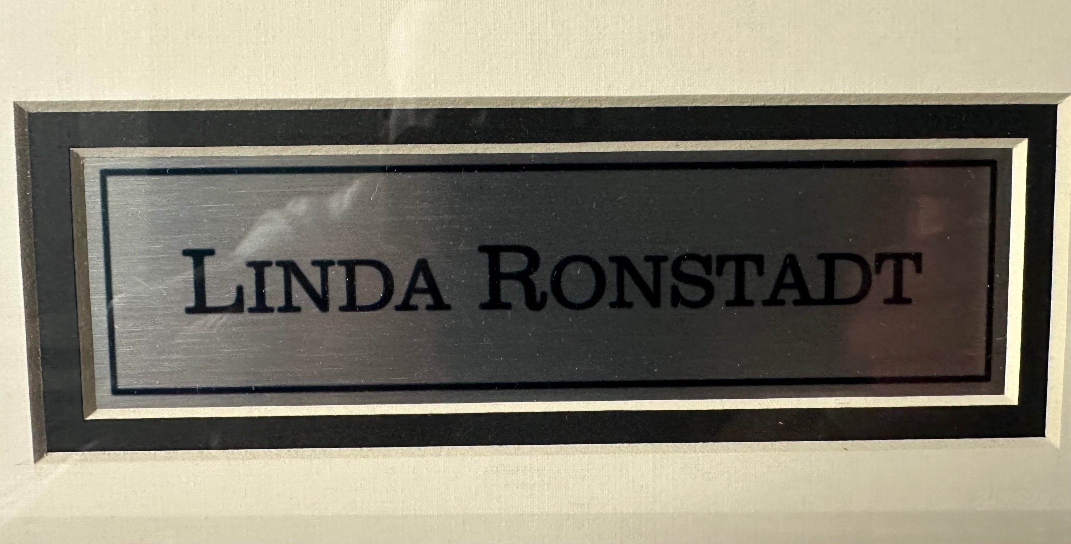 Linda Ronstadt Autograph on Rolling Stone Cover