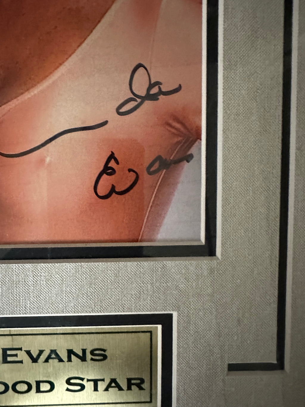 Linda Evans autographed 8x10 photo