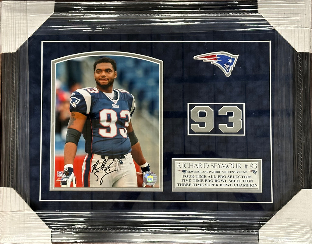 New England Patriots  - Richard Seymour Autographed 8 x 10