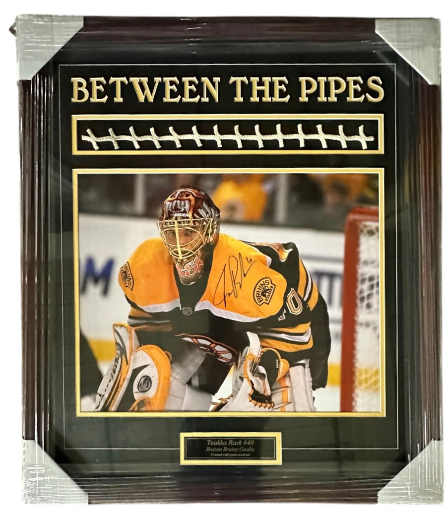 Boston Bruins - Tuukka Rask autographed 16x20 photo with net