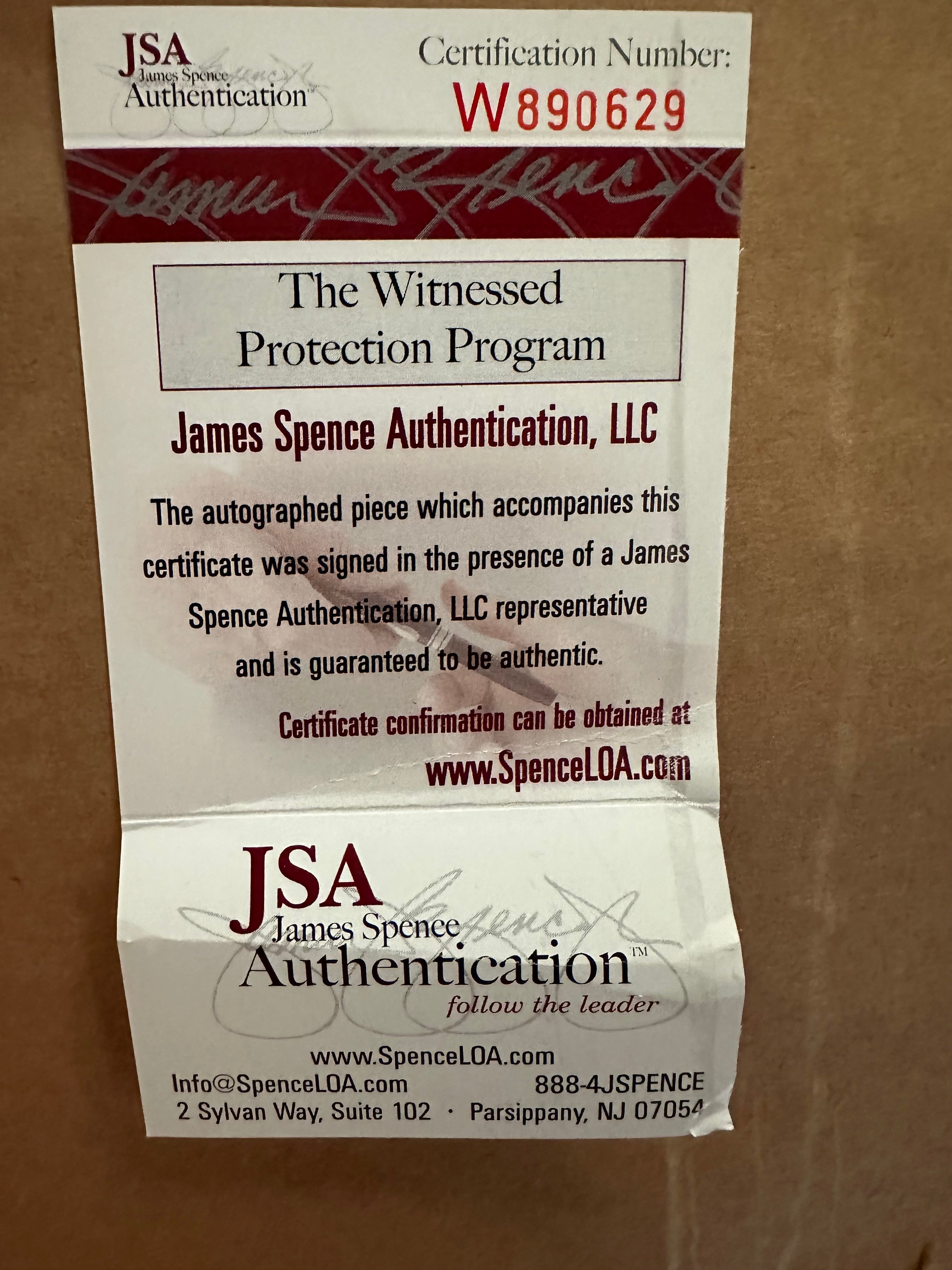 New York Yankees - Aaron Judge Autographed 8 x 10