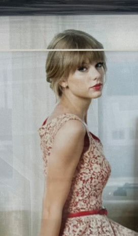 Taylor Swift with Hand Written Lyrics