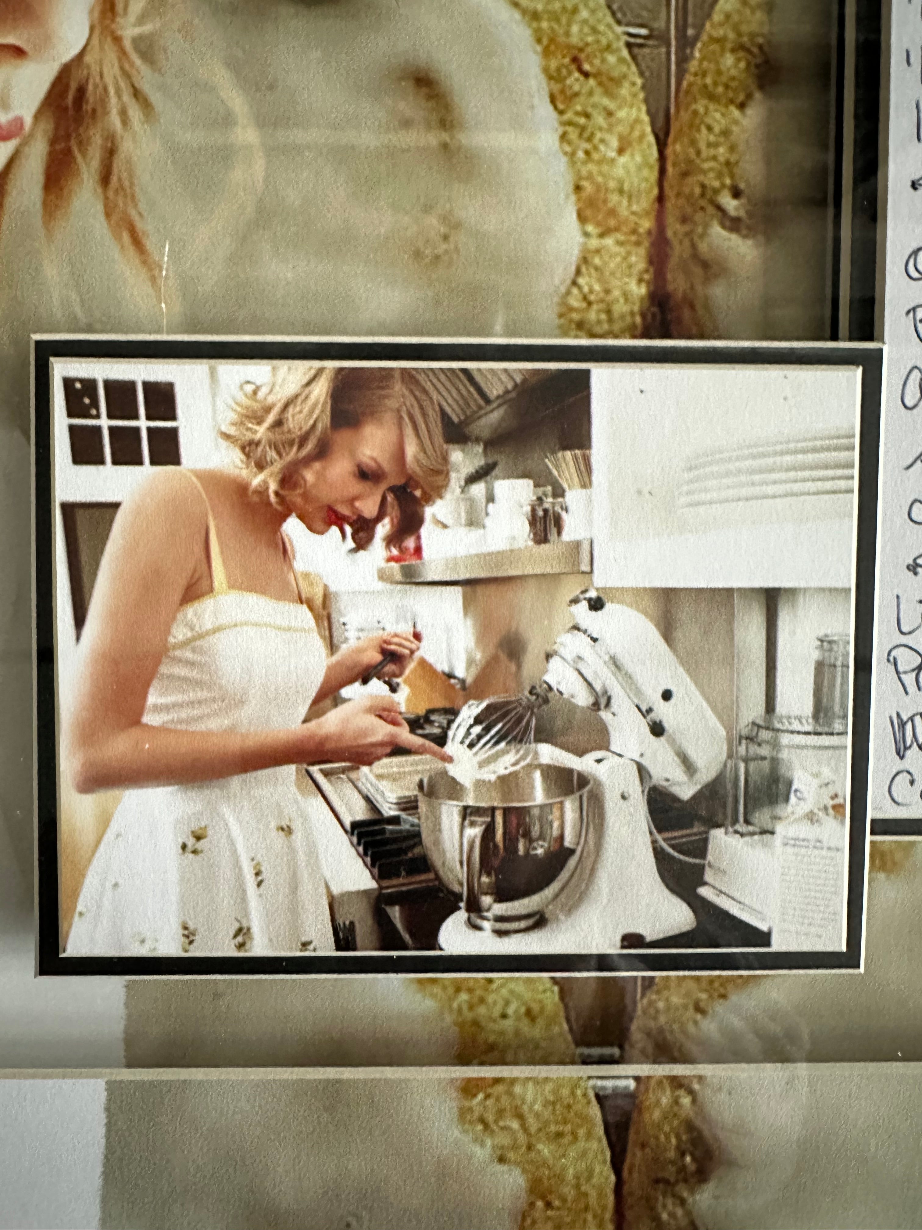 Taylor Swift making Chai Cookies with her replica Recipe