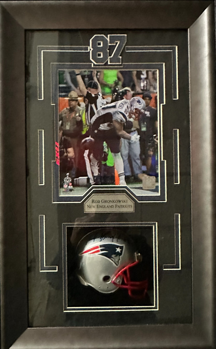 New England Patriots - Rob Gronkowski 8x10 Photo with Autographed mini helmet