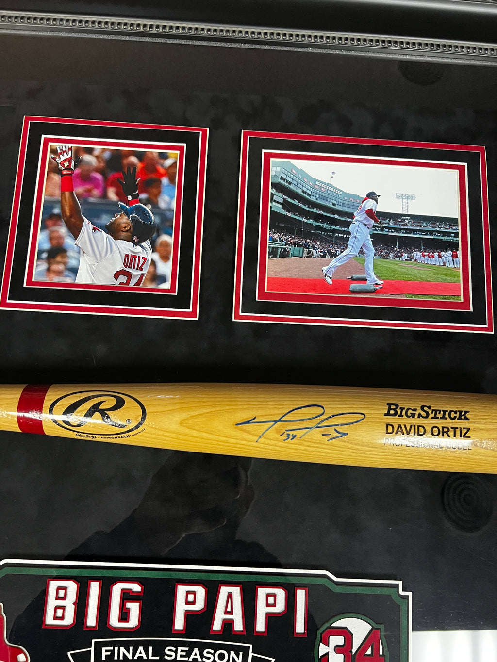 Boston Red Sox - David Ortiz Autographed Bat in Shadow Box