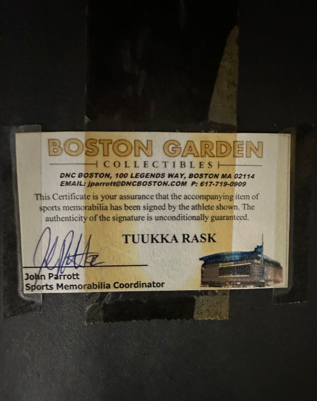 Boston Bruins - Tuukka Rask autographed 16x20 photo with net