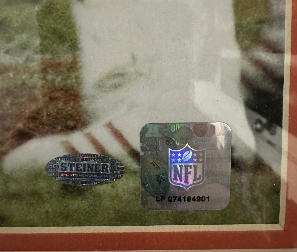 Miami Dolphins - Dan Marino Autographed 16 x 20