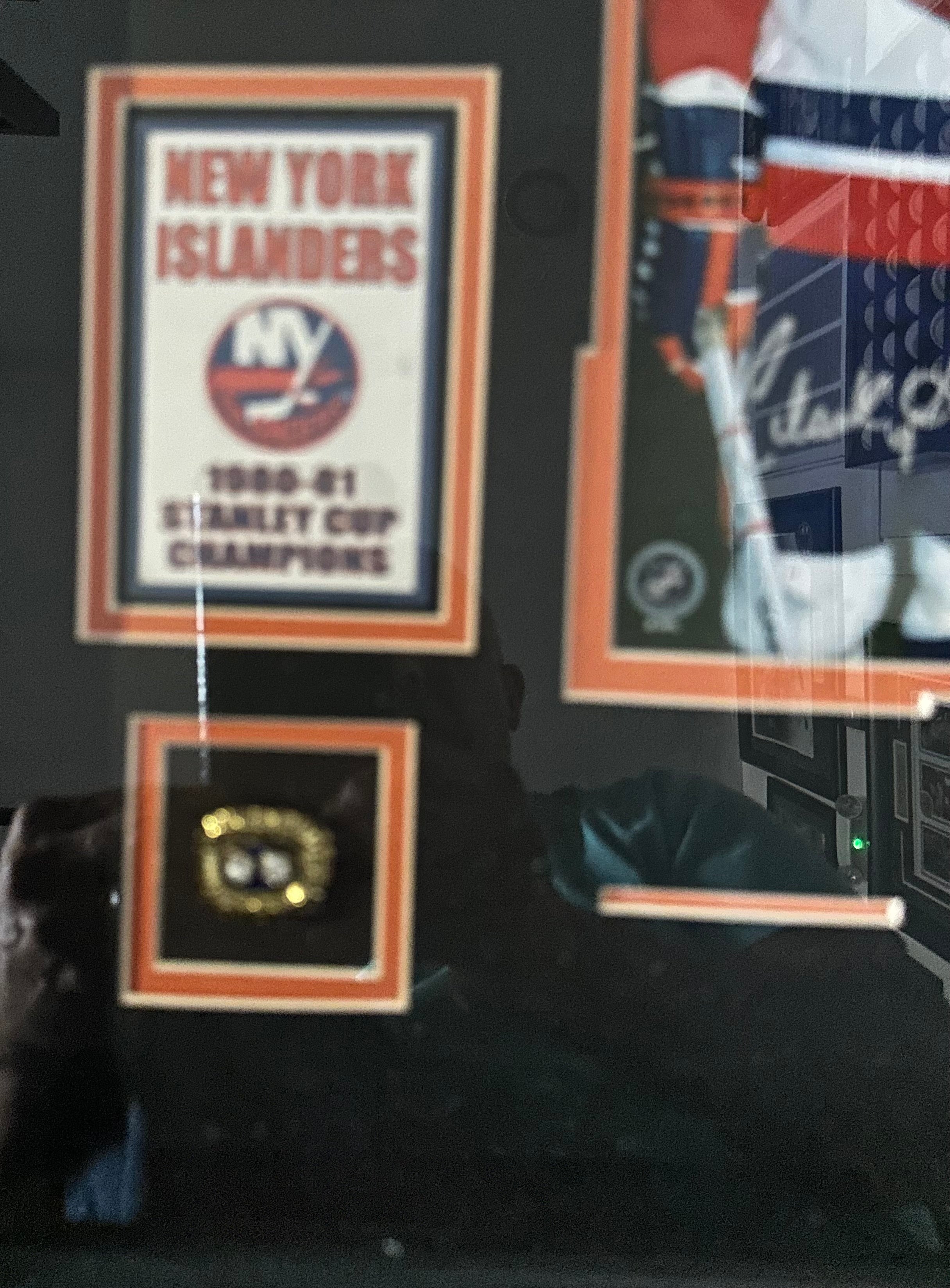 NY Islanders - Gillies, Smith & Bossy Dynasty autographed with 4 Replica Rings